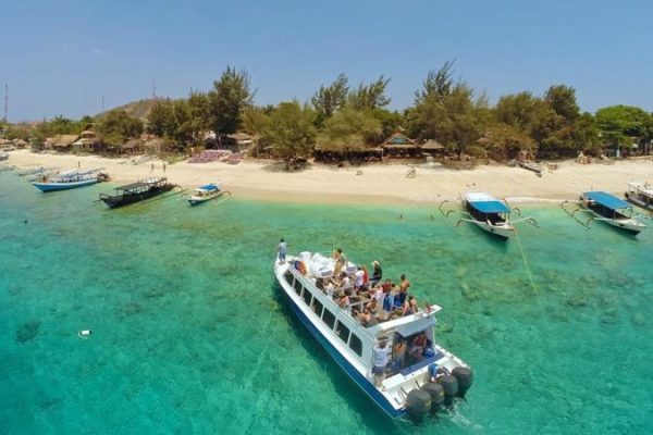 Lembongan Island Fast Boat Transfer Service Package With Private Car